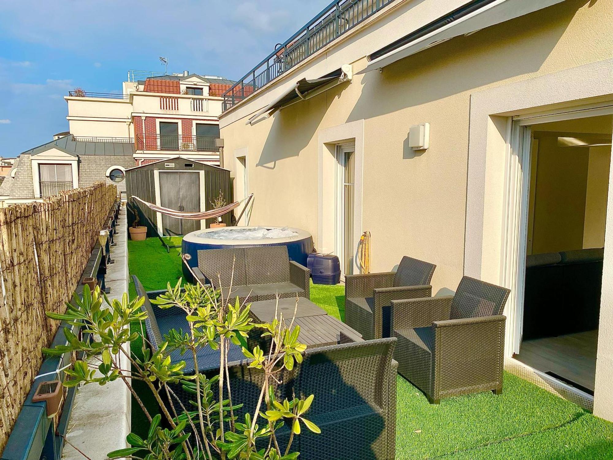 Le Prestige Terrasse-cocon Familial Cosy, Billard & Jacuzzi Avec Vue Sur Paris