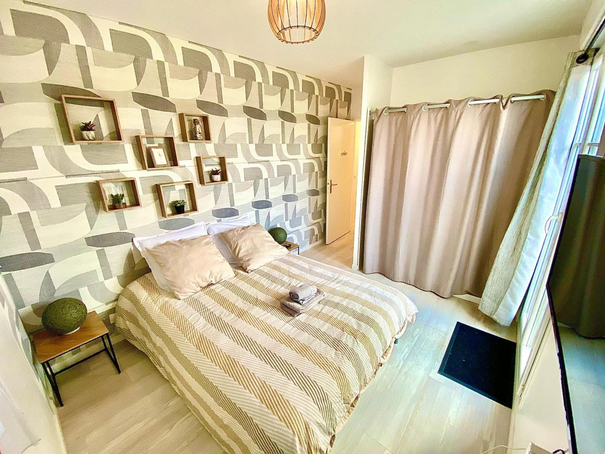 Le Prestige Terrasse-cocon Familial Cosy, Billard & Jacuzzi Avec Vue Sur Paris Appartement *