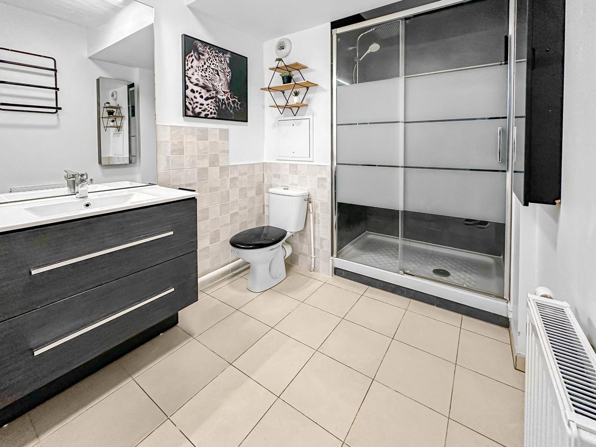 Appartement Le Prestige Terrasse-cocon Familial Cosy, Billard & Jacuzzi Avec Vue Sur Paris