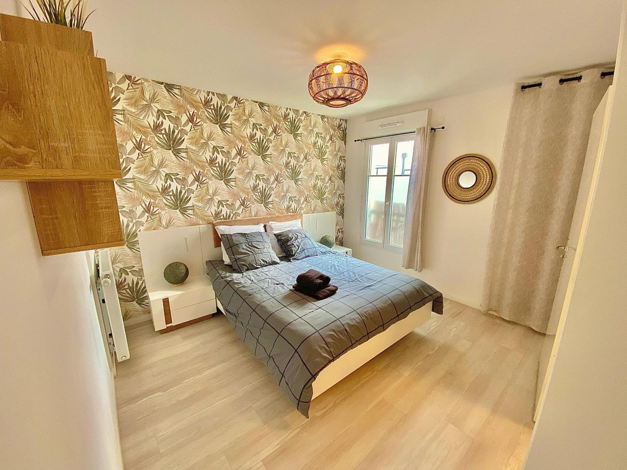 Le Prestige Terrasse-cocon Familial Cosy, Billard & Jacuzzi Avec Vue Sur Paris Apartment